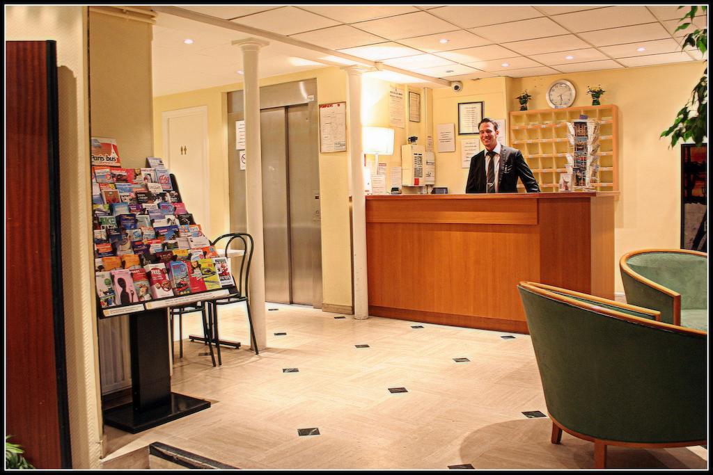 Hotel Pax 18e Parijs